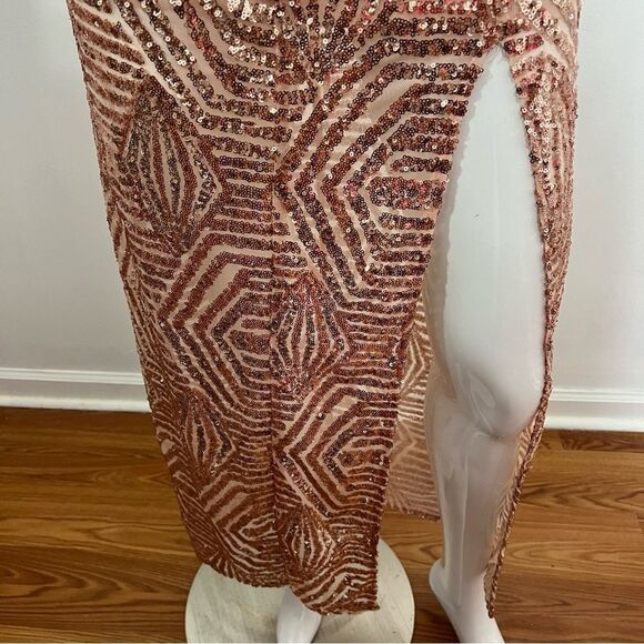 NWT Gianni Bini Rose Gold Sequin Front Slit Maxi Skirt - XS - Picture 4 of 10